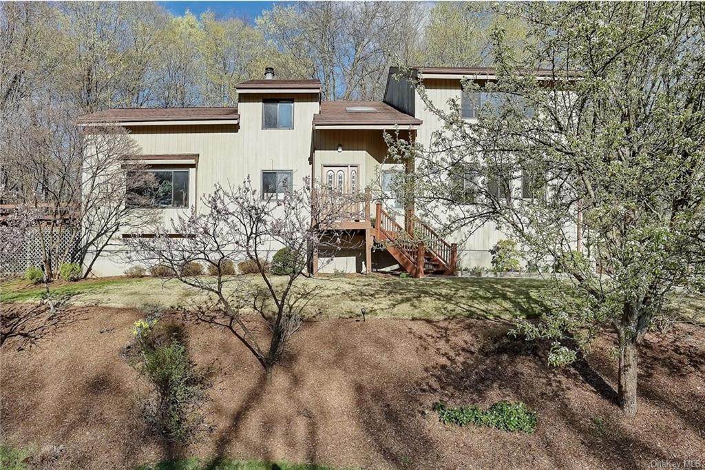 9 Roberta Drive - Photo 1