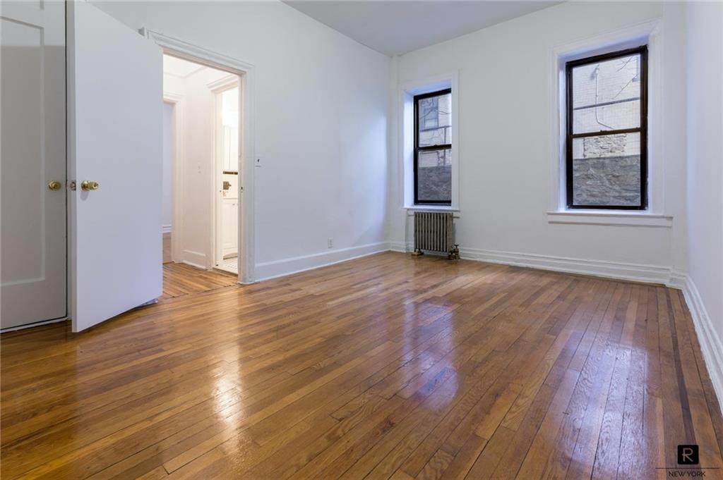 35 Crown Street - Photo 1