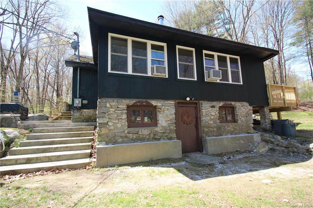95 Holmes Road - Photo 1