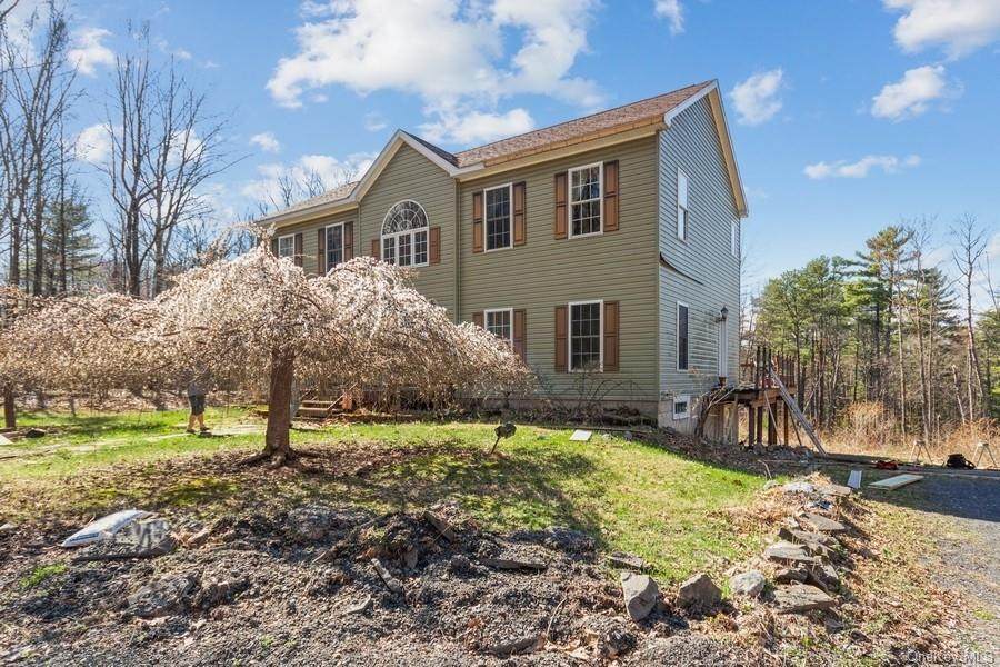 31 Laurel Hollow - Photo 1