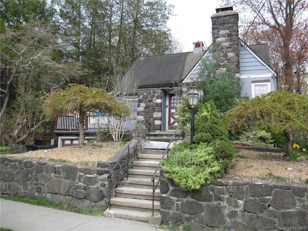 739 Lindbergh Avenue - Photo 1
