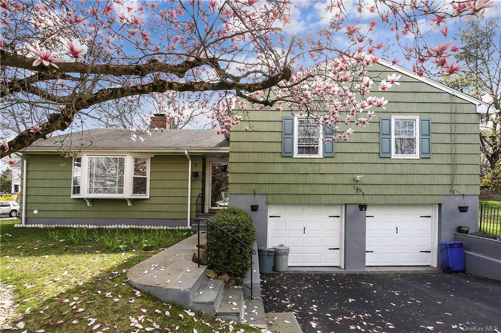 105 Waverly Road - Photo 1