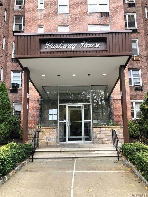 61 Bronx River Road - Photo 1
