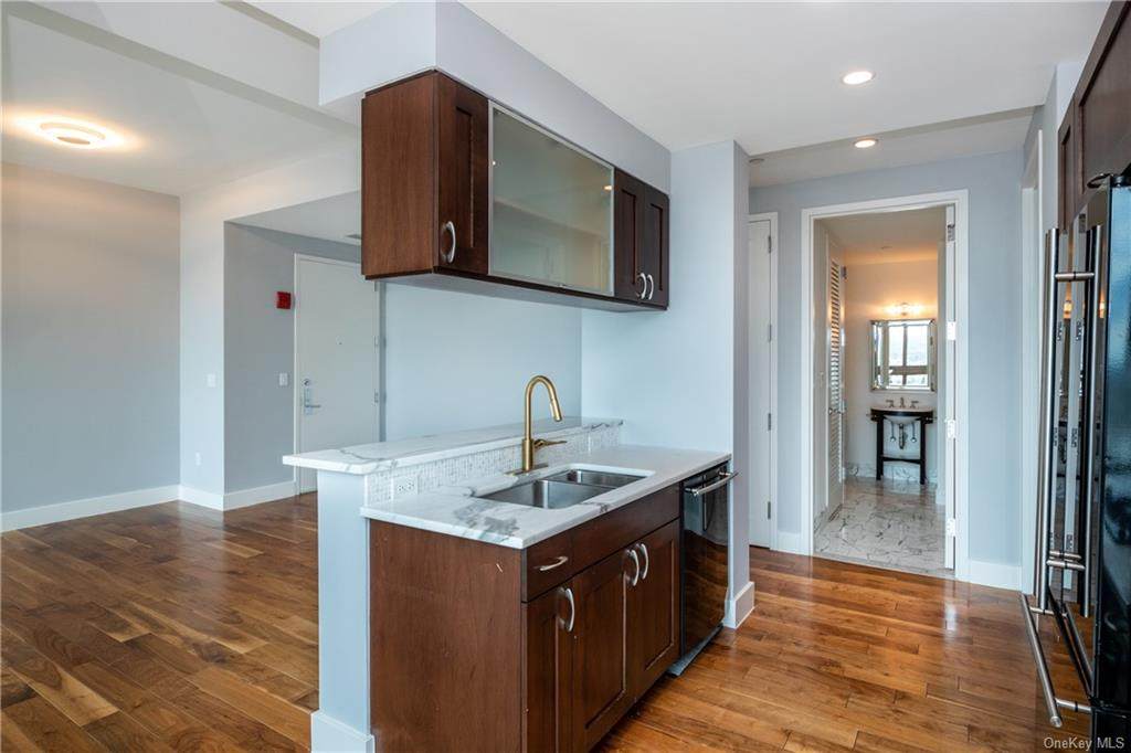 175 Huguenot Street - Photo 1