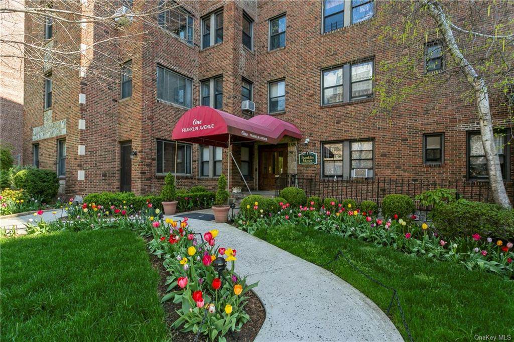 1 Franklin Avenue - Photo 1