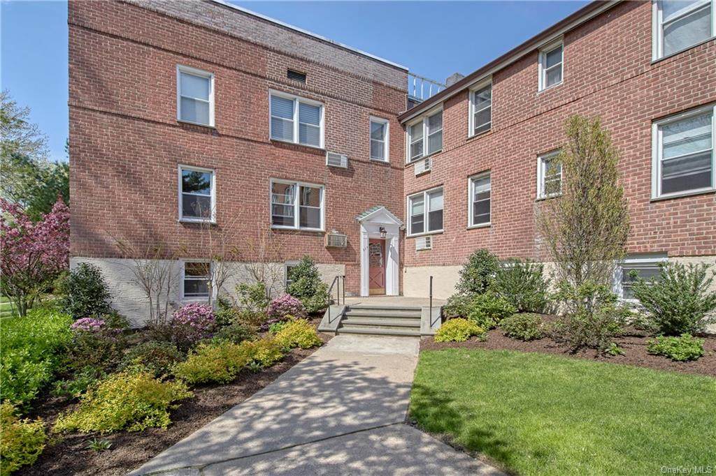315 Palmer Terrace - Photo 1