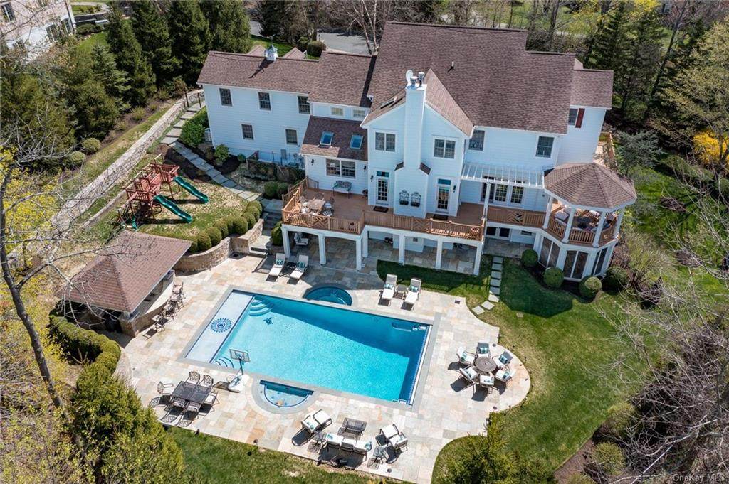 2 Oak Ridge Court - Photo 1