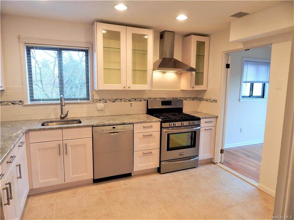 337 Martling Avenue - Photo 1