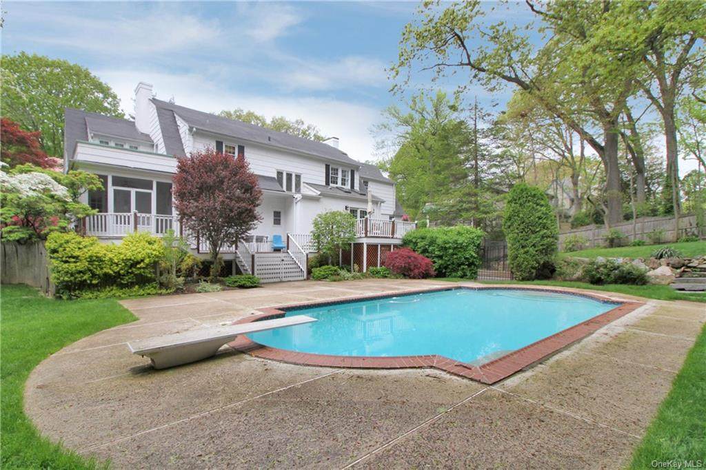 391 Beechmont Drive - Photo 1