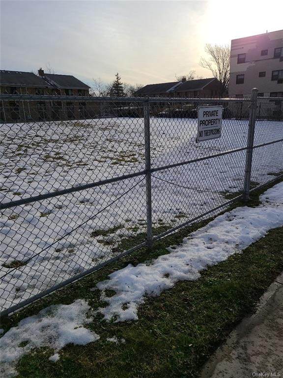 345 9th Avenue - Photo 1