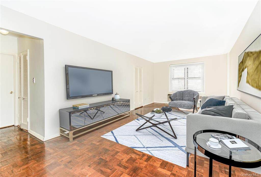 665 Thwaites Place - Photo 1
