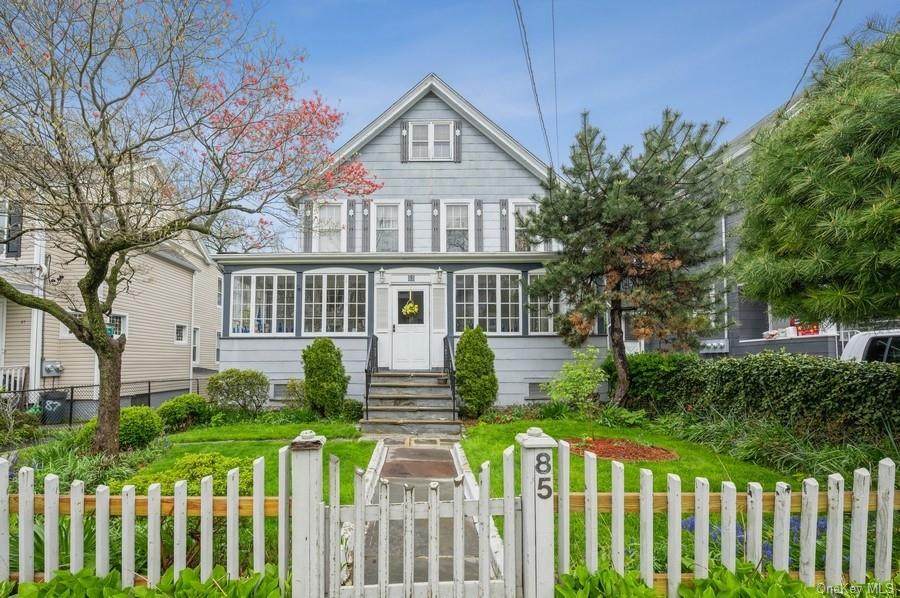 85 Franklin Avenue - Photo 1