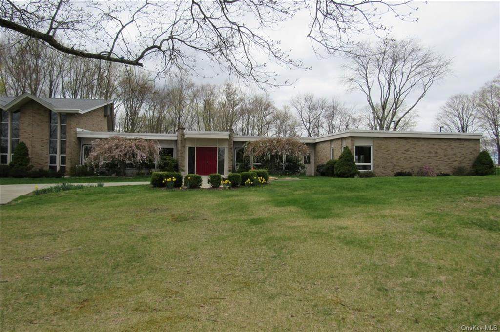 2405 Crompond Road - Photo 1
