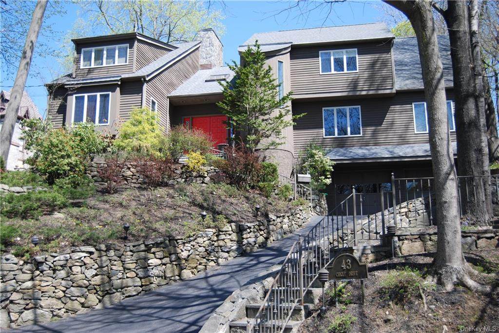 43 Circle Drive - Photo 1