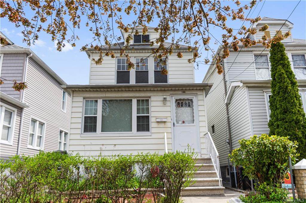 1368 Hollywood Avenue - Photo 1