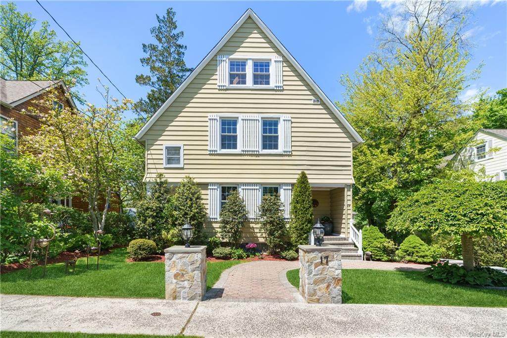 17 Hillcrest Avenue - Photo 1