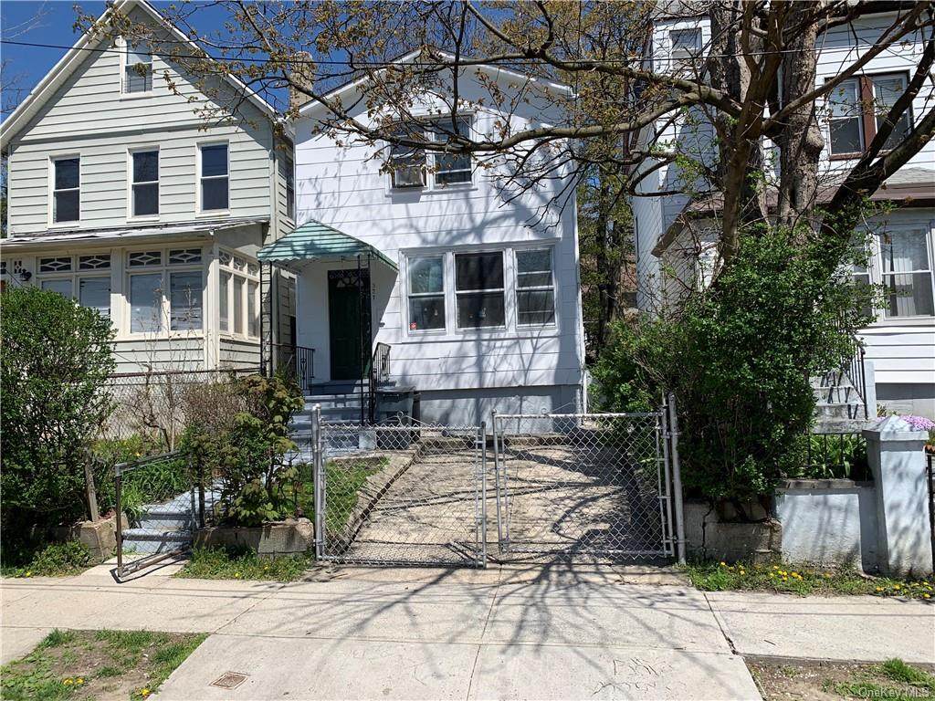 327 6th Avenue - Photo 1