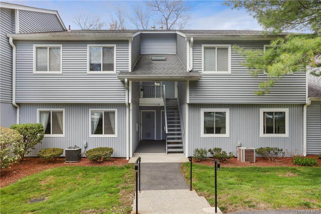 156 Carriage Court - Photo 1