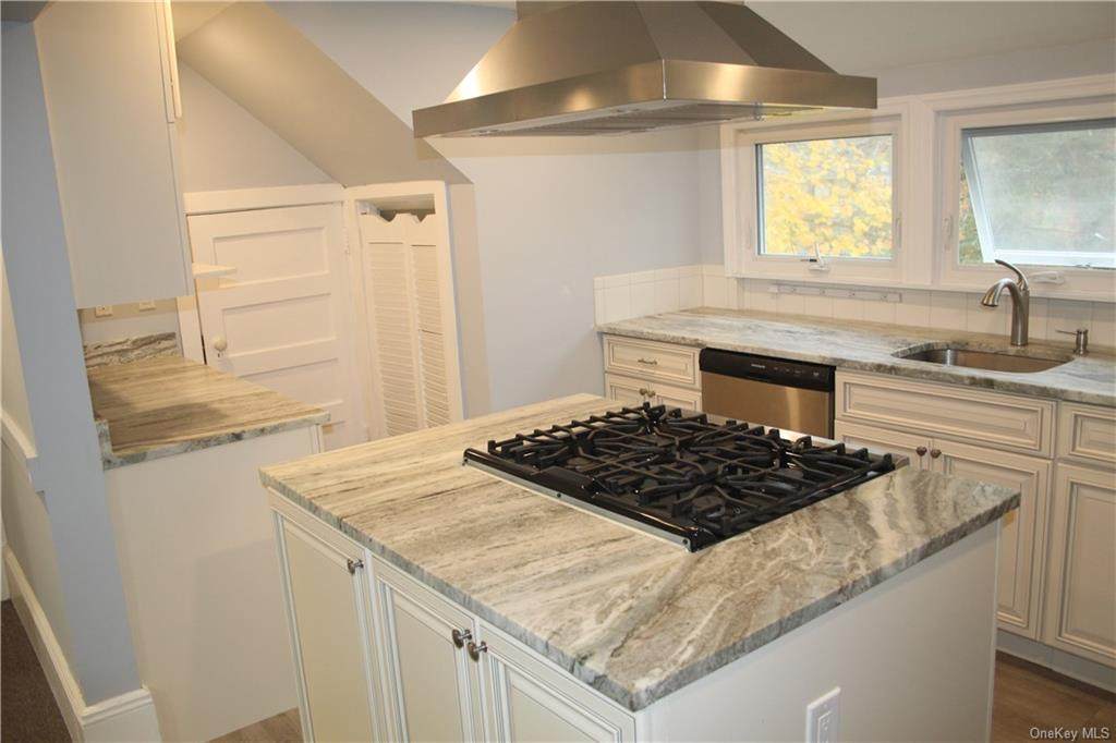 4 Voorhis - Photo 1