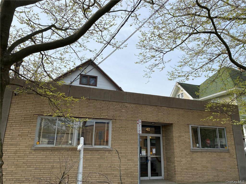 42 Unit 1 Franklin Avenue - Photo 1