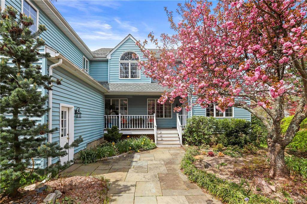 1 Glendale Avenue - Photo 1
