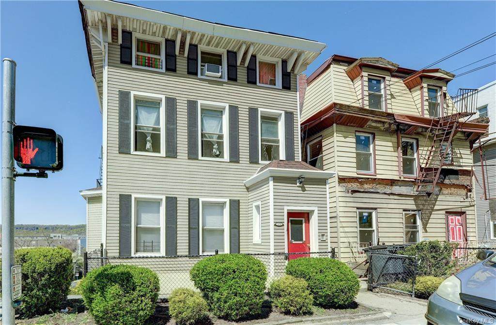 153 Warburton Avenue - Photo 1