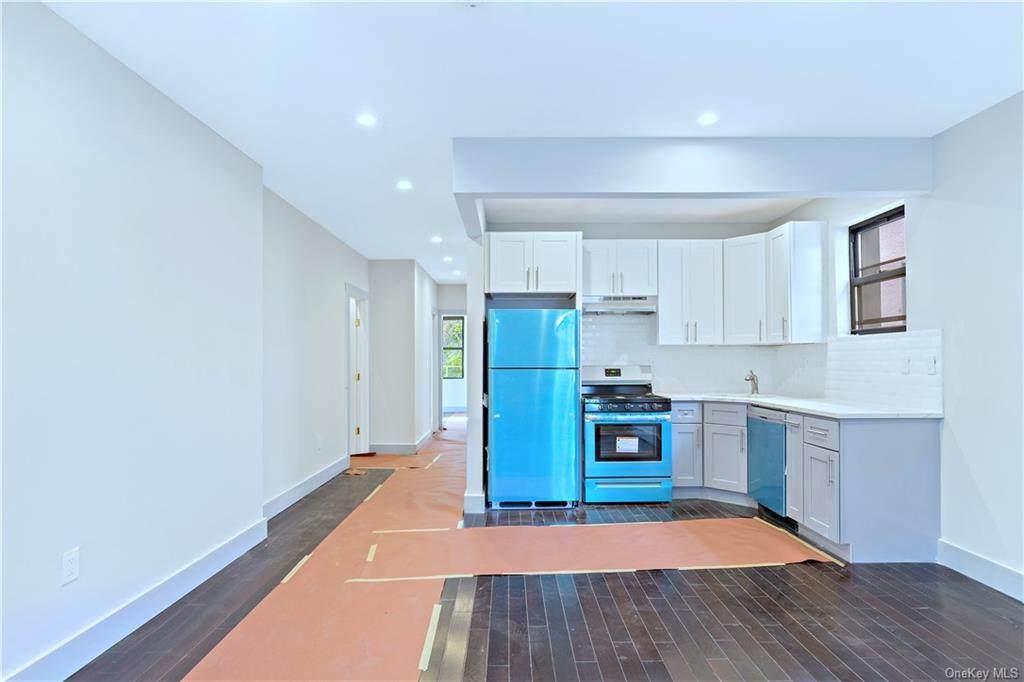 686 220th Street - Photo 1
