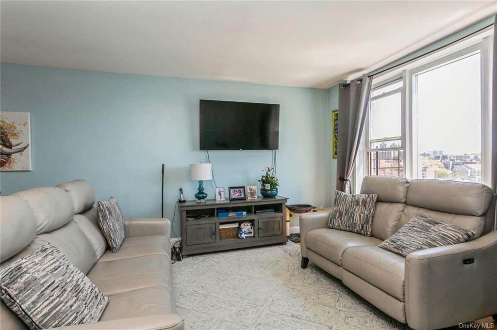 2750 Johnson Avenue - Photo 1
