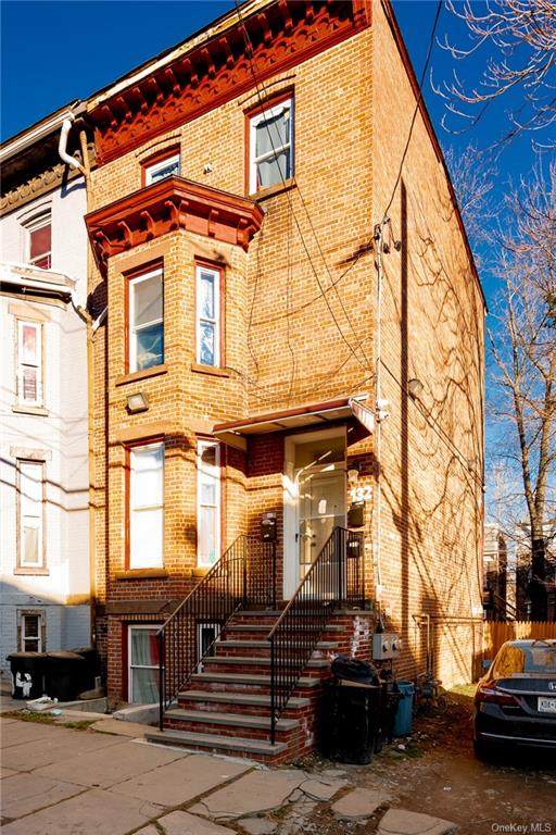 132 Chambers Street - Photo 1