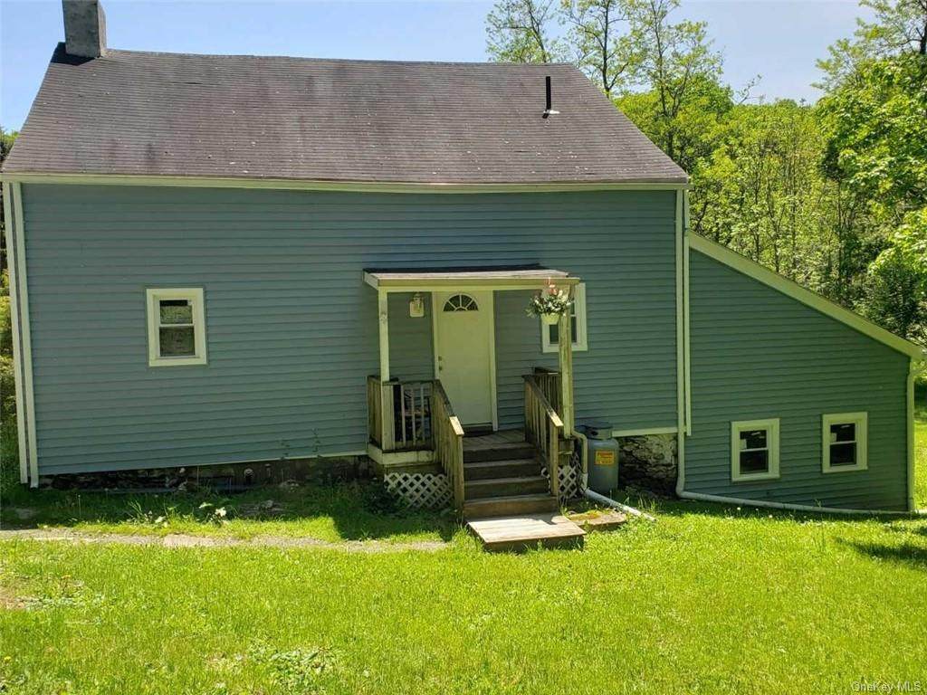 552 Rossway Road - Photo 1