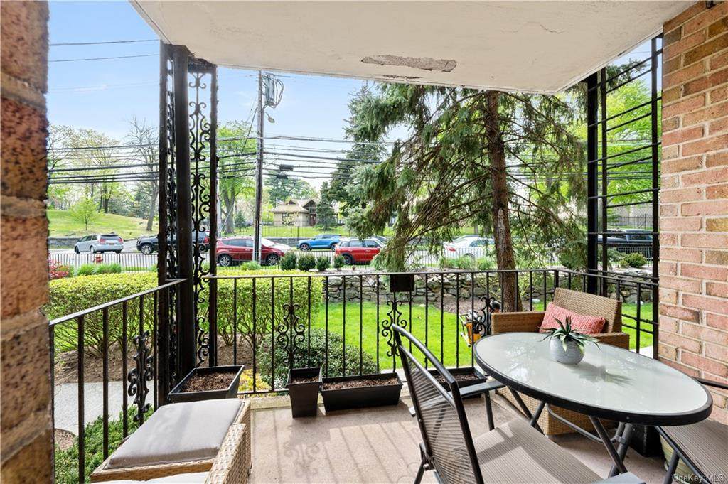 908 Broadway - Photo 1