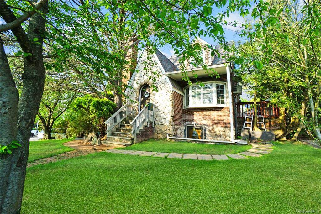 743 Huguenot Avenue - Photo 1