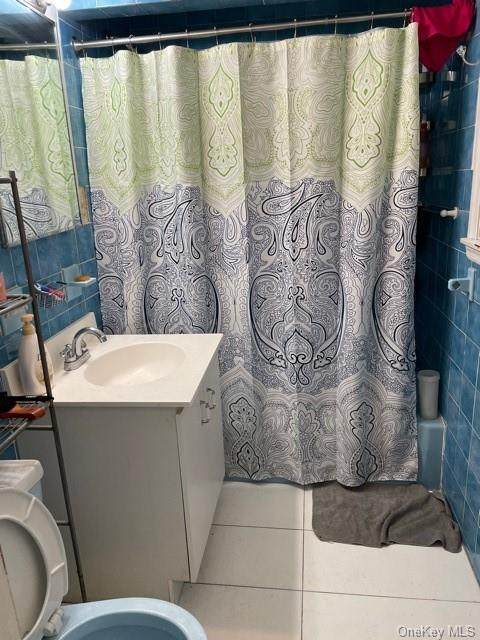 1506 Crosby Avenue - Photo 1