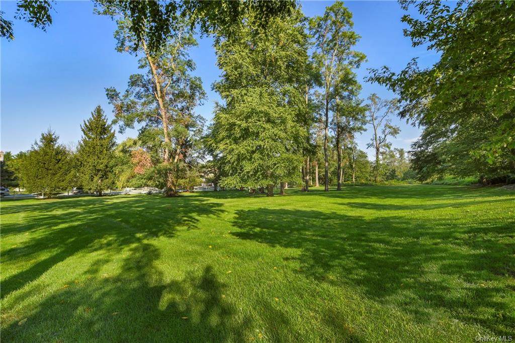 85 Deepwood Road - Photo 1