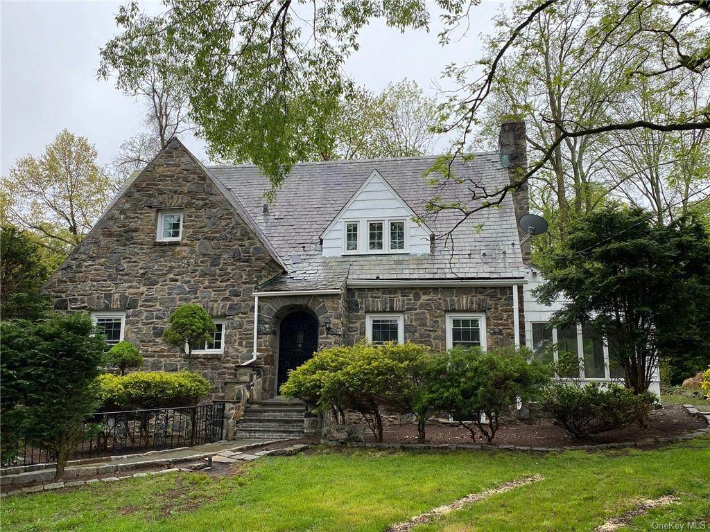 533 Weaver Street - Photo 1