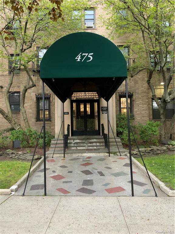 475 Bronx River Road - Photo 1