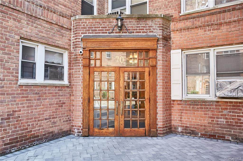 70 Locust Avenue - Photo 1