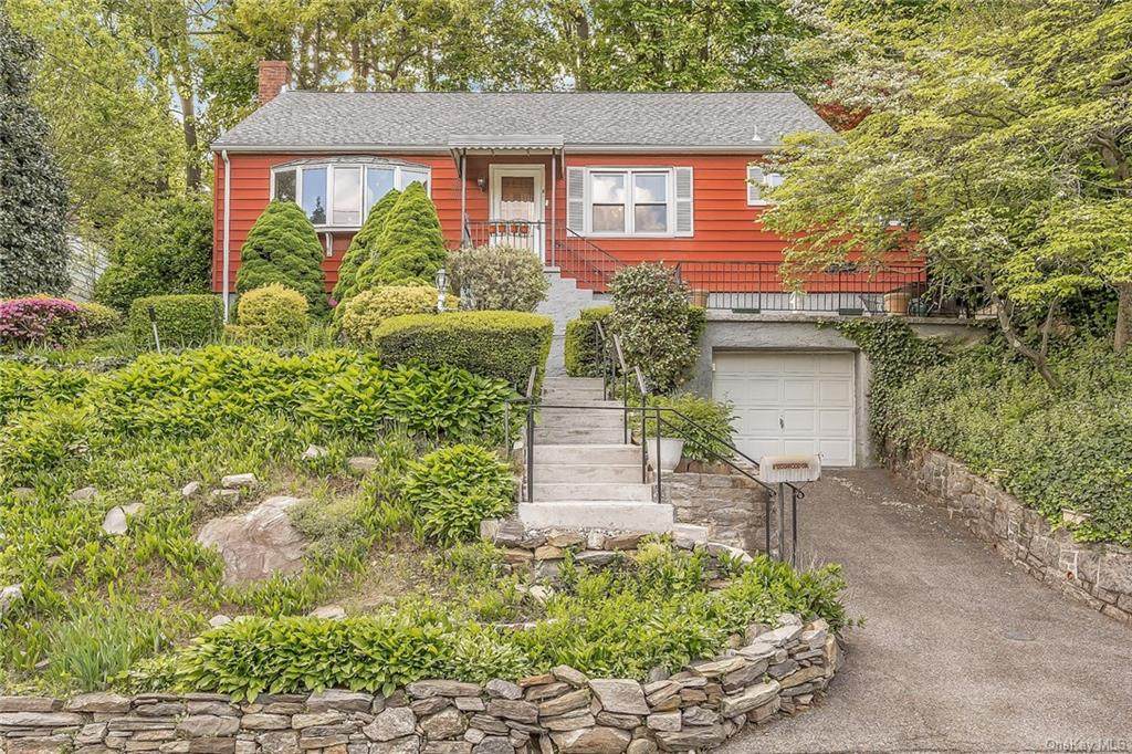 8 Dogwood Drive - Photo 1