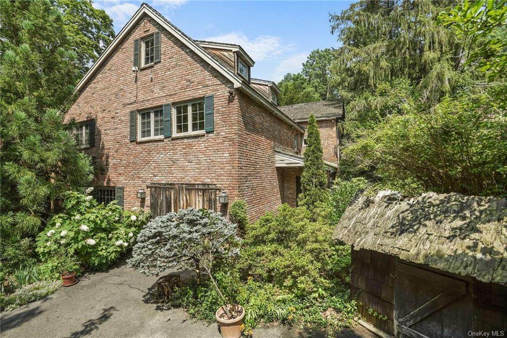 828 Craigville Road - Photo 1