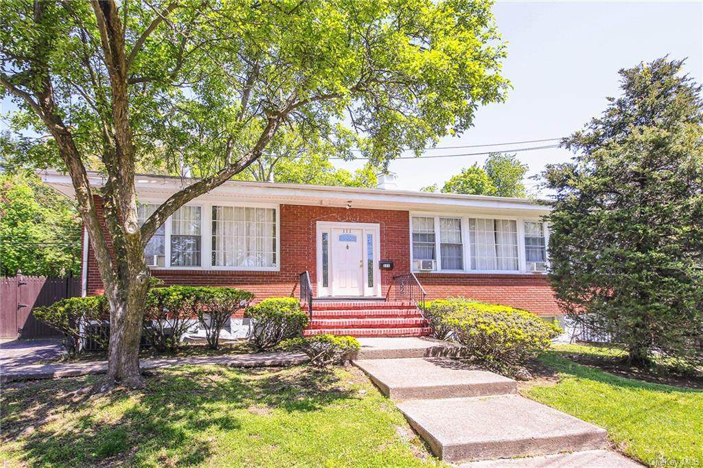 111 Old White Plains Road - Photo 1