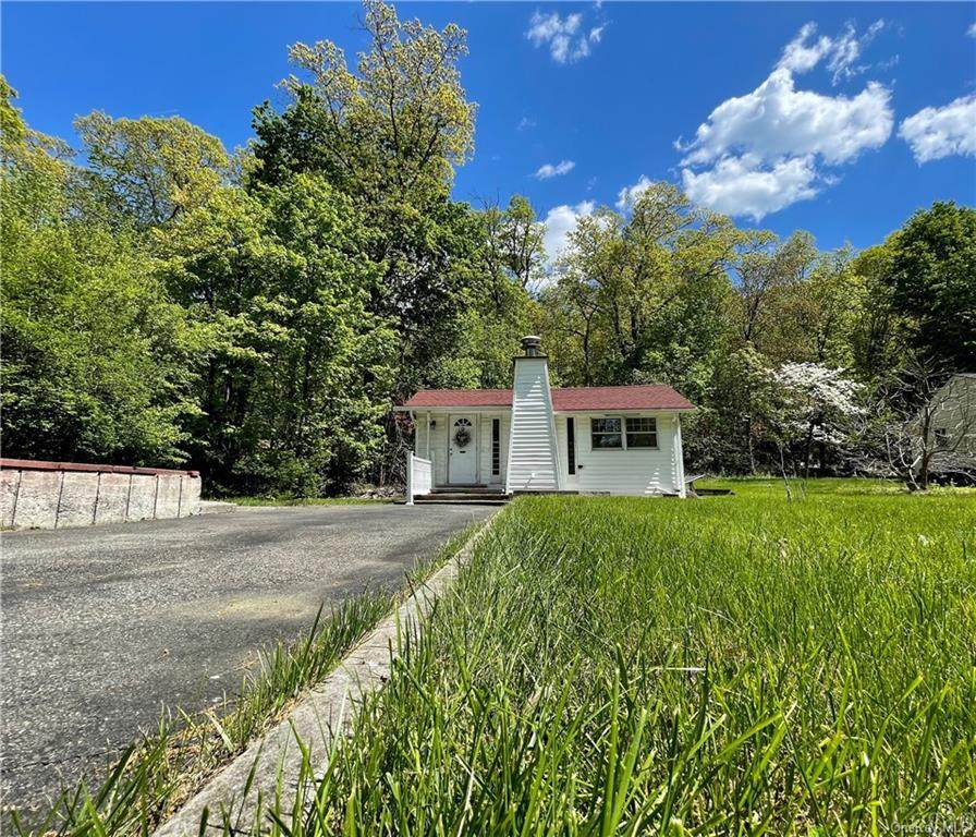 9 Woodland Circle - Photo 1