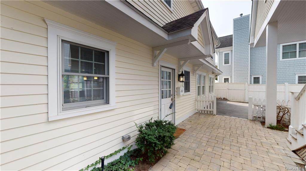 422 Midland Avenue - Photo 1