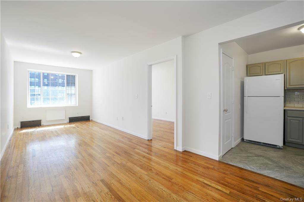 657 Cauldwell Avenue - Photo 1