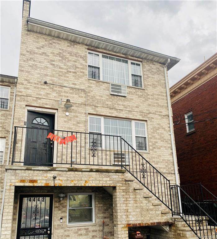 4442 Richardson Avenue - Photo 1
