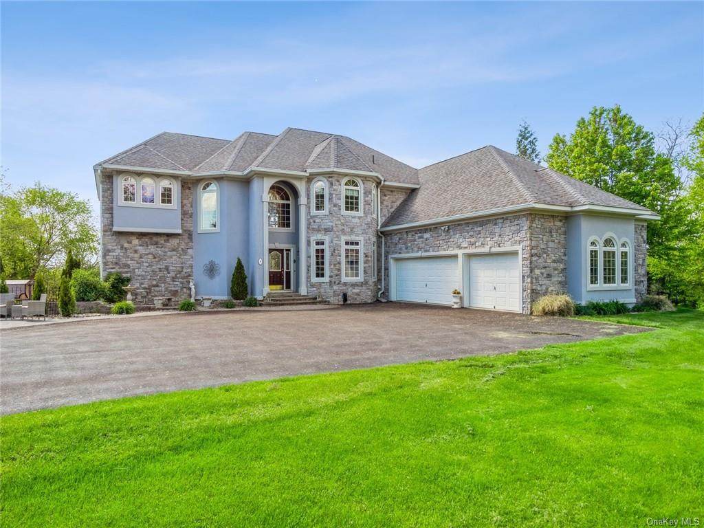 8 Carmel Heights - Photo 1