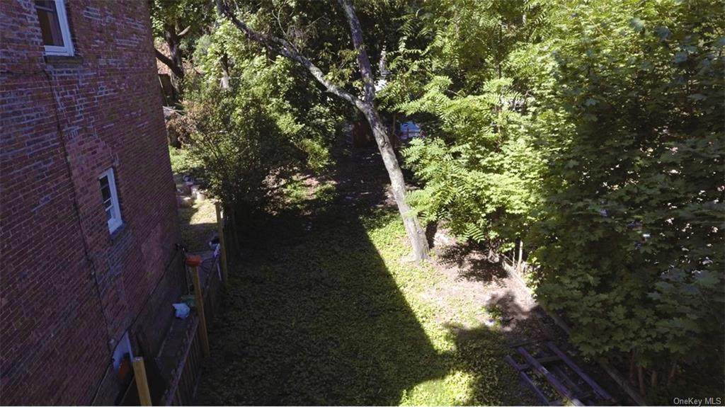 200 City Terrace - Photo 1