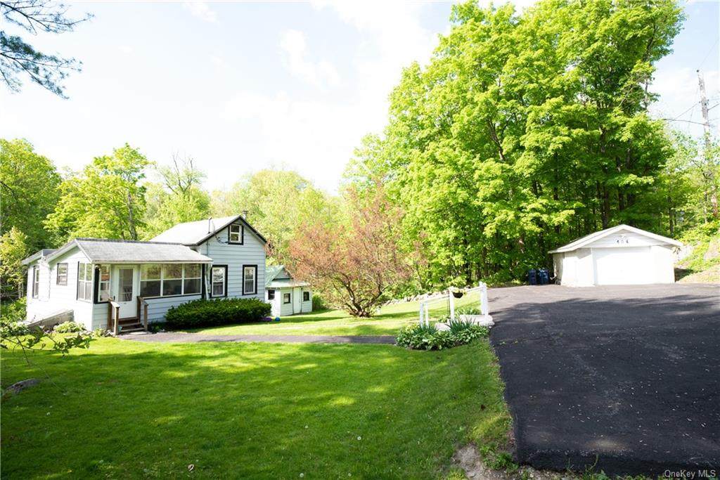 404 Riverside Road - Photo 1