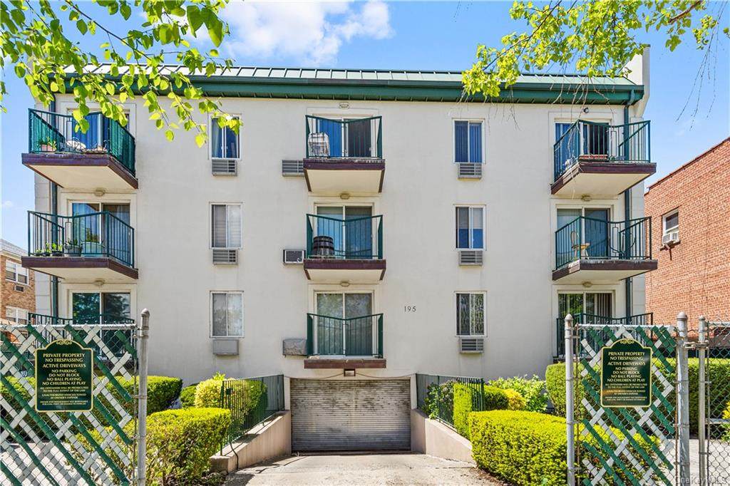 195 Balcom Avenue - Photo 1