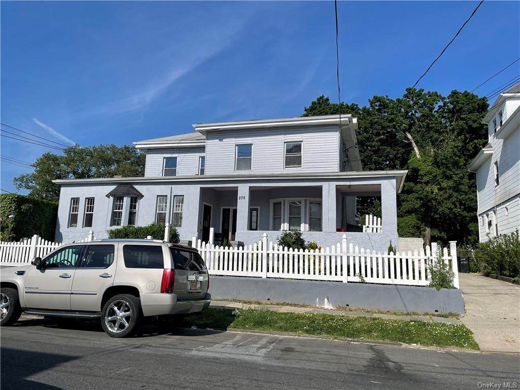 205 10th Avenue - Photo 1
