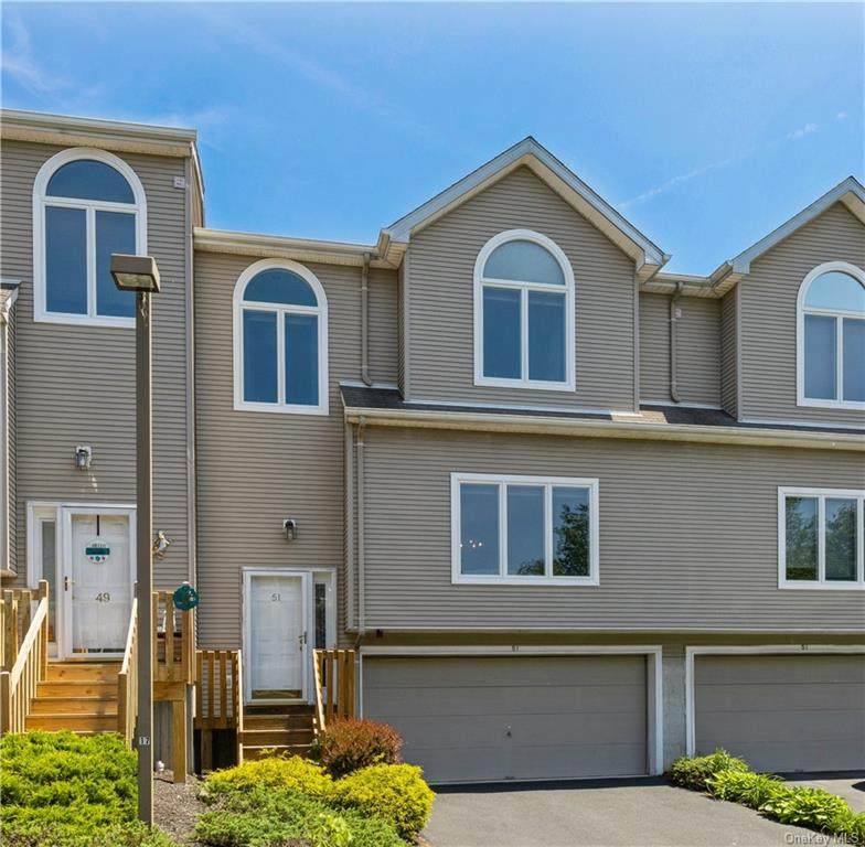 51 Leif Boulevard - Photo 1
